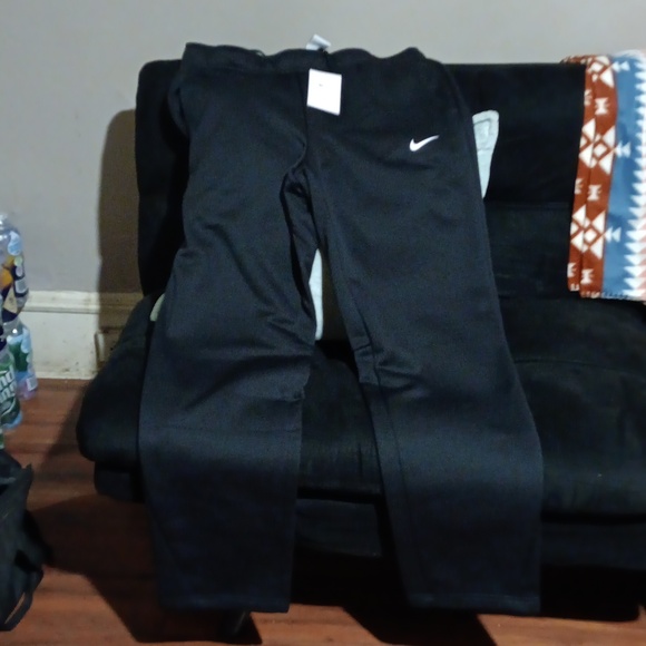 NIKE DRIFITHOODIE & JOGGERSNEW WITH TAGS